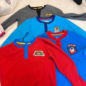 Boys long sleeves size S (6/7)